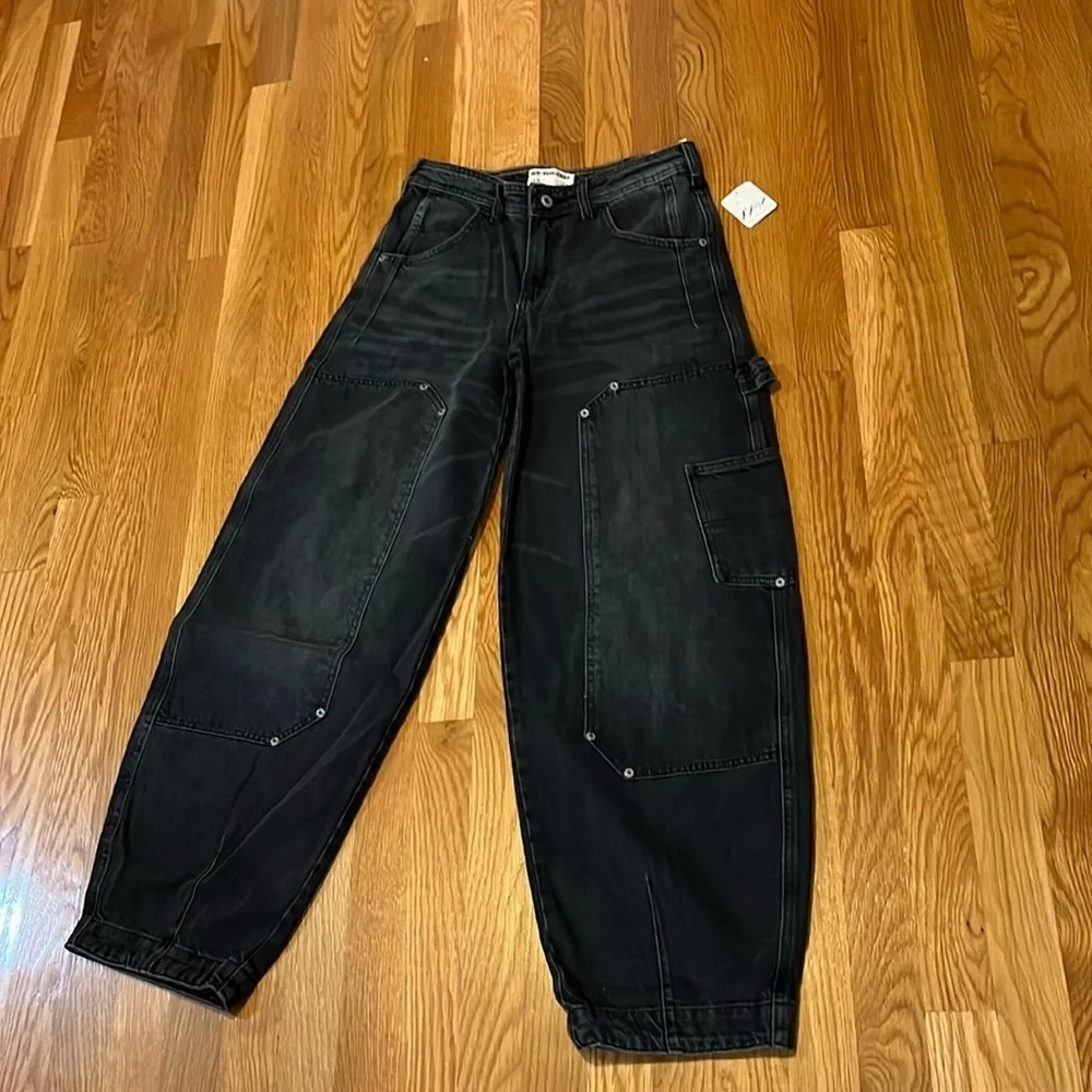 Free People  Loren High Rise Carpenter Barrel Jean in Moonlit Size 26 NWT